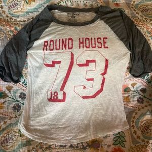 A comfy thin baseball tee, perfect for all seasons